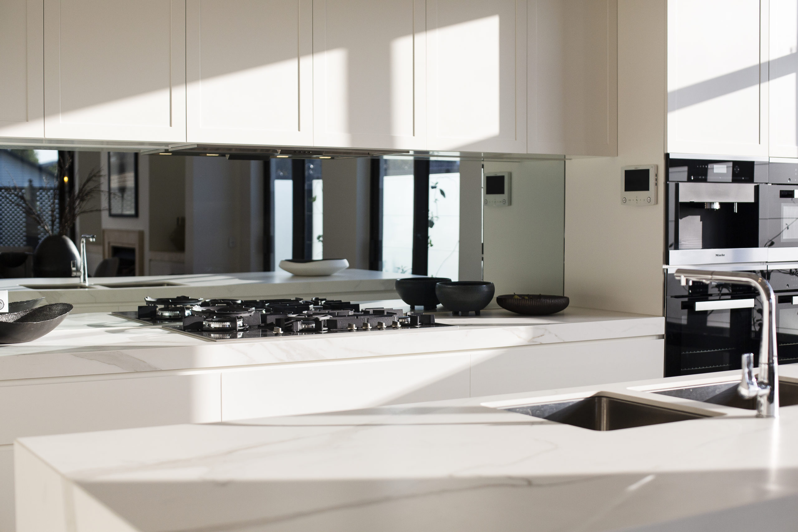 modern-stove-JFQ2AXR-scaled.jpg